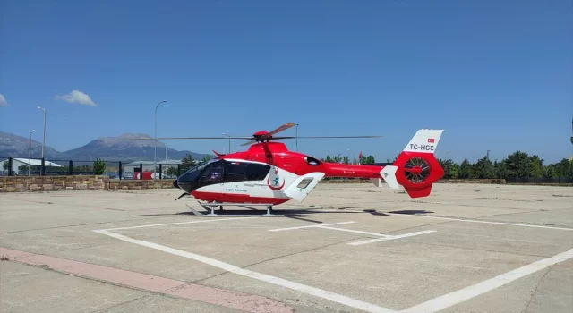 Konya’da ambulans helikopter, el atar damarı kesilen hasta için havalandı