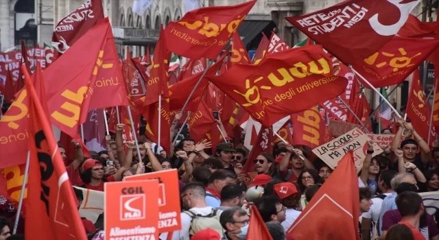 İtalya’da işçiler seslerini yeni hükümet ve AB’ye duyurabilmek için yürüdü