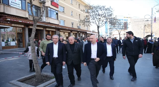 Bakanlar Karaismailoğlu ve Bozdağ, Diyarbakır’da depremzedeler ve esnafı ziyaret etti 