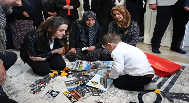 Macaristan Cumhurbaşkanı Novak, Adana’da 5 yaşındaki depremzede çocuğu ziyaret etti 