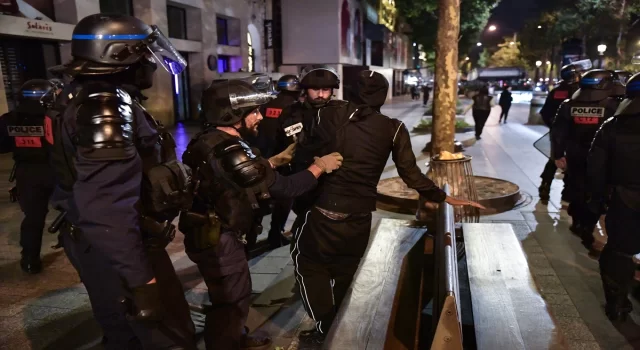 Fransa’da olaylı protestoların 5. gecesinde 121 kişi gözaltına alındı