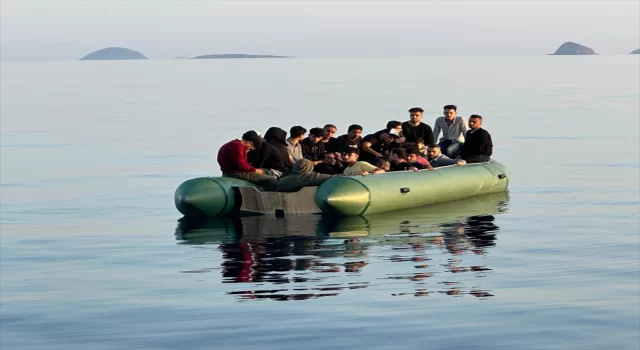 Bodrum açıklarında Yunanistan unsurlarınca geri itilen 27 düzensiz göçmen kurtarıldı