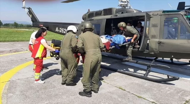 Bosna Hersek’te sağlık sorunu yaşayan Türk’e helikopterle müdahale