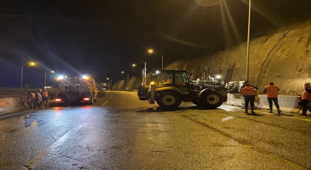 Heyelan sebebiyle Bolu Abant gişelerinden kapatılan Anadolu Otoyolu ulaşıma açıldı