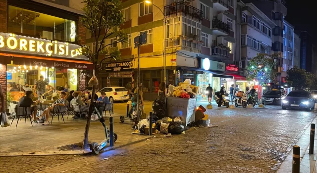 Kadıköy’de ve bazı metro istasyonlarında çöpler toplanmadı 