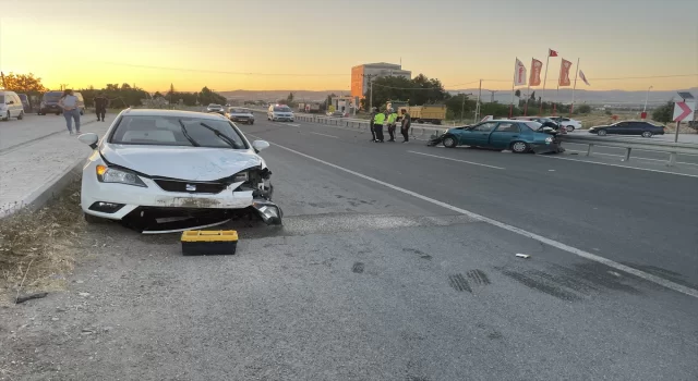 Elazığ’da iki otomobilin çarpıştığı kazada 4 kişi yaralandı