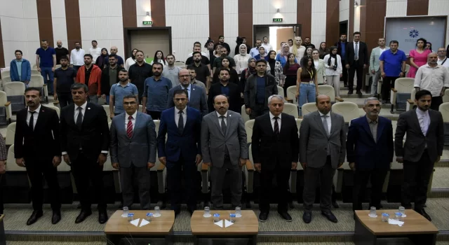 Erzurum’da Cumhuriyet dönemi darbelerinin evreleri ve sonuçları konferansı düzenlendi