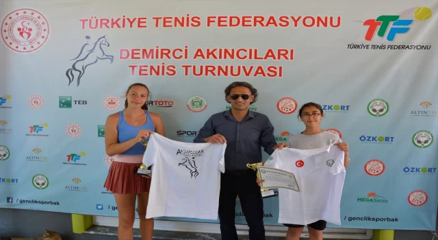 Demirci Akıncıları Büyükler Tenis Yaz Kupası tamamlandı