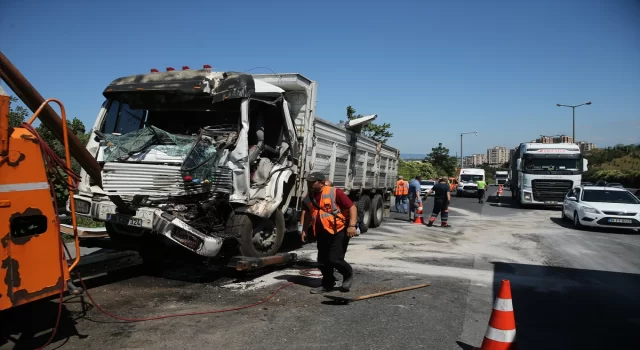 Anadolu Otoyolu’nun Kocaeli kesimindeki trafik kazası ulaşımı aksattı