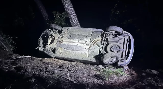 Antalya’da uçuruma yuvarlanan otomobildeki 1 çocuk öldü, 3 kişi yaralandı