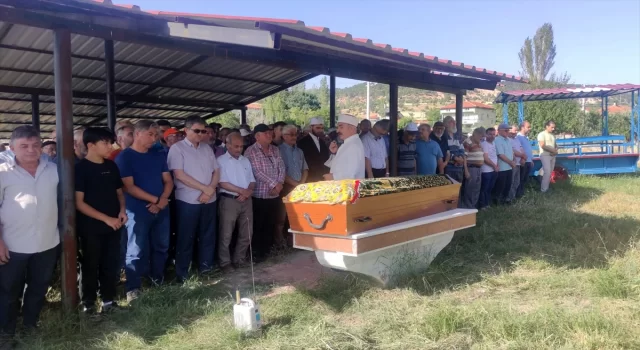 Hakkari’de Cilo buzullarında hayatını kaybeden kadın Kütahya’da toprağa verildi