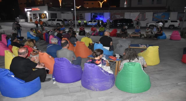 Hakkari’de Uludoruk tırmanışını tamamlayan dağcılara katılım belgesi verildi 