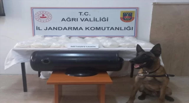 Ağrı’da otomobilin gaz tankında 32 kilo 60 gram uyuşturucu ele geçirildi