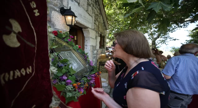 Rum Ortodoks cemaati üyeleri ”Aya Pareskevi Günü”nde buluştu