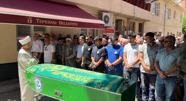 Eskişehir’de ağaç budarken otomobilin çarptığı belediye işçisi öldü