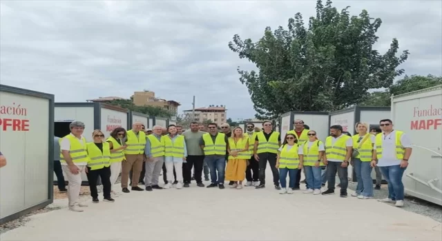 Hatay’daki depremzedelere konteyner desteği