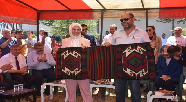 Aile ve Sosyal Hizmetler Bakanı Mahinur Özdemir Göktaş, Afyonkarahisar’da