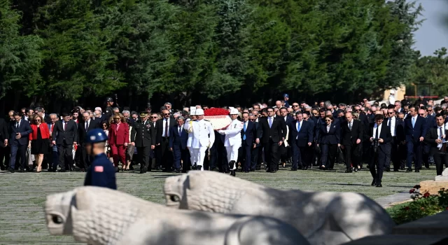 Bakan Fidan, 14. Büyükelçiler Konferansı’na katılan büyükelçilerle Anıtkabir’i ziyaret etti