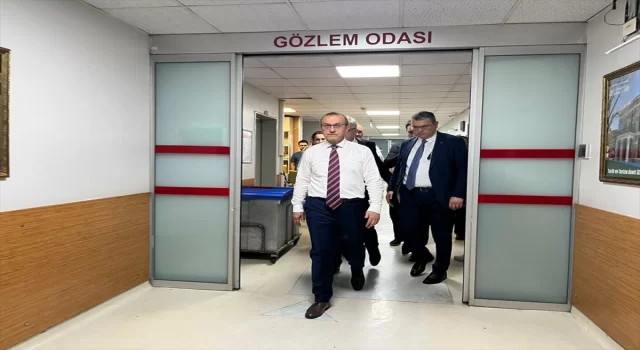 Kocaeli Valisi Yavuz, TMO silosundaki patlamada yaralananları ziyaret etti: