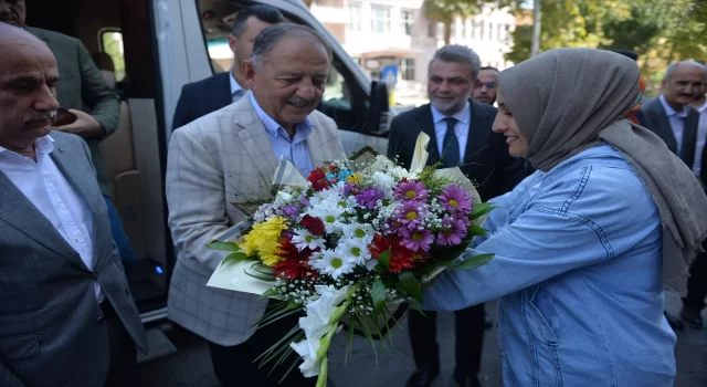 Bakan Özhaseki, Kahramanmaraş’ta ”AK Parti Şehir Buluşmaları” programına katıldı: