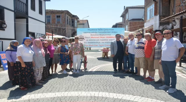 Akçakoca’da tarihi mahallede kurulan yöresel pazar turizme katkı sunuyor 