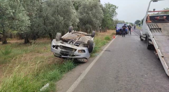 Bursa’da devrilen otomobilin sürücüsü öldü, 2 kişi yaralandı