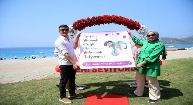 Evlilik teklifine ”evet” yanıtını gökyüzünde aldı