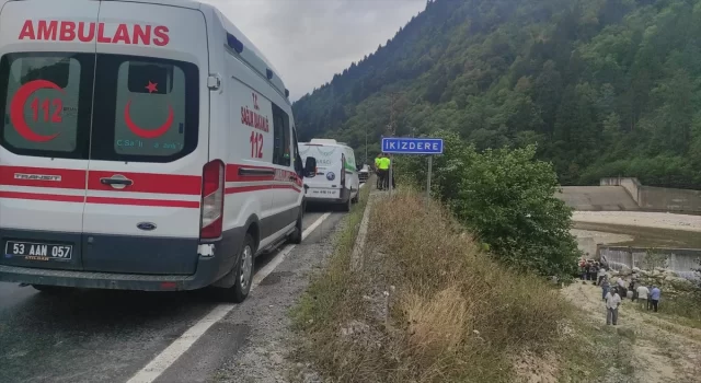 Rize’de kamyonetin dereye yuvarlandığı kazada 1 kişi öldü, 1 kişi yaralandı