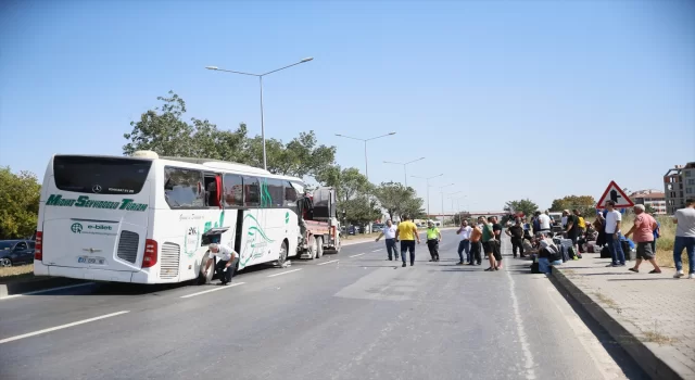 Eskişehir’de meydana gelen zincirleme trafik kazasında 14 kişi yaralandı 