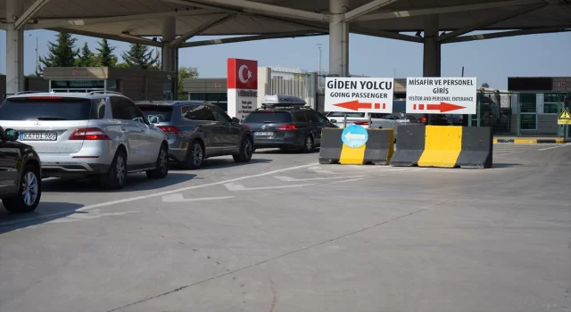 Kapıkule’de gurbetçilerin dönüş yoğunluğu sürüyor