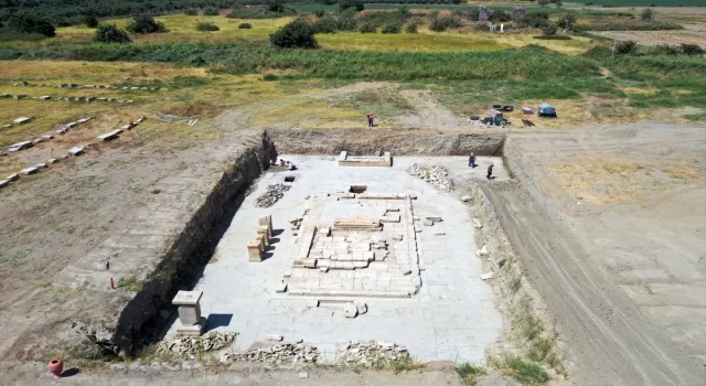 Aydın’daki Zeus Tapınağı’nda ”sunak” keşfedildi