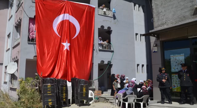 Şehit Piyade Sözleşmeli Er Selçuk’un Muş’taki ailesine şehadet haberi verildi