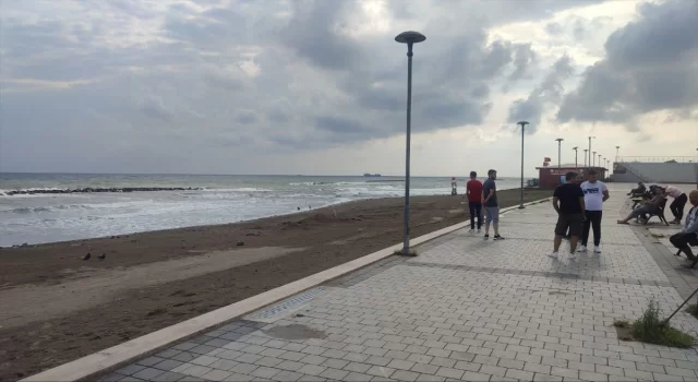 Sakarya’da dalga ve rip akıntısı sebebiyle denize girmek yasaklandı