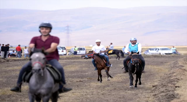 Ardahan’da ”9. Rahvan At Yarışları ve 7. Doğu Anadolu Şampiyonası” yapıldı