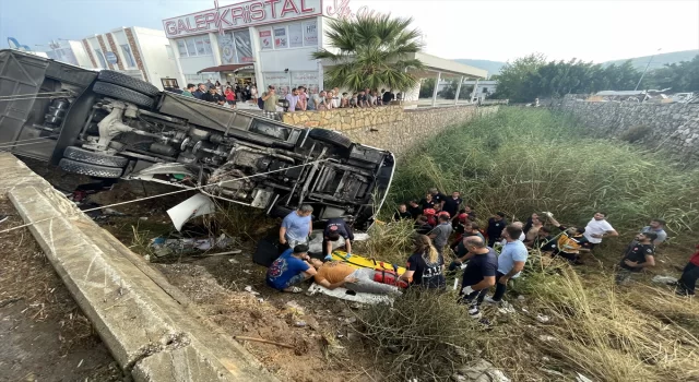 Bodrum’da dere yatağına devrilen midibüsteki 23 kişi yaralandı