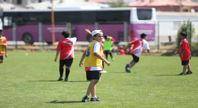 Van’da 9 yaşındaki Üveys sporla konuşma güçlüğünü yendi