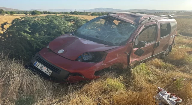 Elazığ’da devrilen hafif ticari araçtaki 1 çocuk öldü, 4 kişi yaralandı