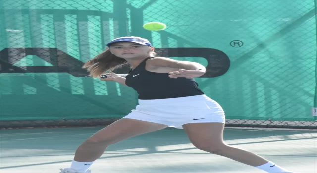 Van’da düzenlenen ”Akdamar Cup Uluslararası Tenis Turnuvası” başladı