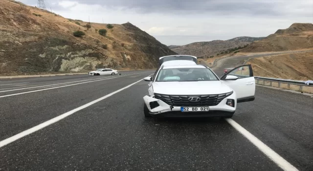 Bingöl’de iki otomobilin çarpıştığı kazada 5 kişi yaralandı