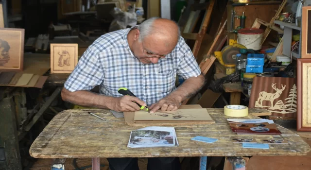 Kerküklü 65 yıllık ahşap kakma ustası, ömrünü verdiği sanatın kaybolmasından endişeli