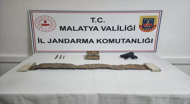 Malatya’da tarihi eser olduğu değerlendirilen parşömen ele geçirildi