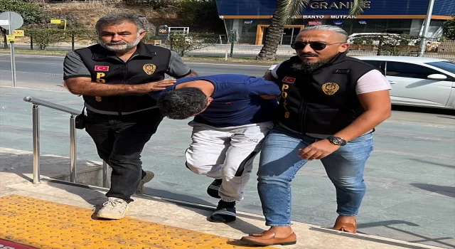 Alanya’da bir kişiyi bıçakla öldürdüğü iddia edilen sanık tutuklandı