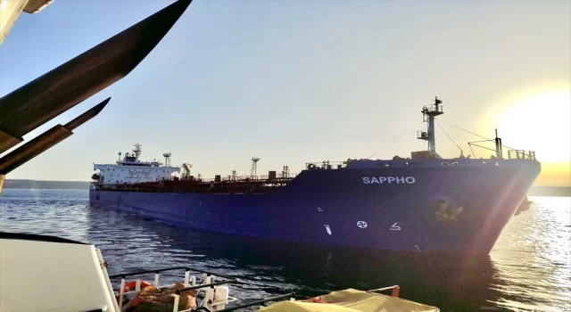 Çanakkale Boğazı’nda tanker arızası sebebiyle gemi trafiği tek yönlü askıya alındı