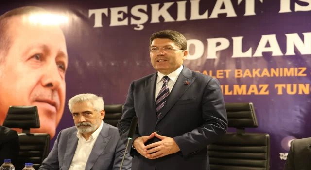 Adalet Bakanı Tunç, Diyarbakır’da ”AK Parti Teşkilat İstişare Toplantısı”nda konuştu: