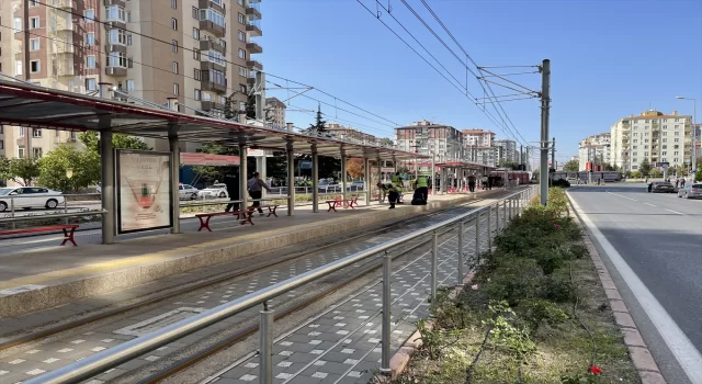 Kayseri’de tramvayın çarptığı genç öldü