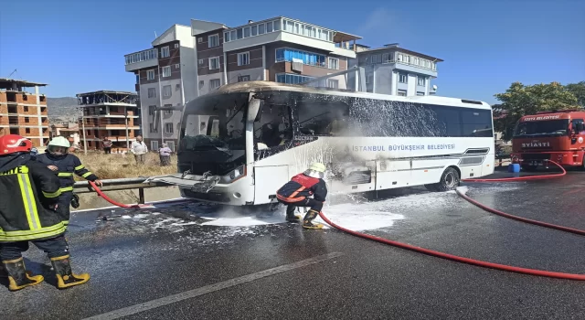 Kastamonu’da seyir halindeki İBB’ye ait yolcu midibüsü yandı