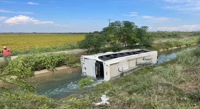 Mersin’de sulama kanalına devrilen midibüsteki 10 tarım işçisi yaralandı