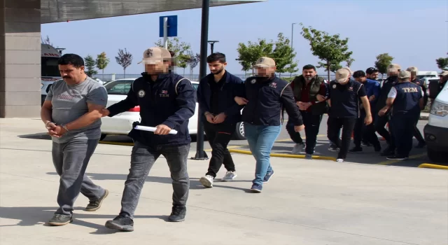 Manisa’da terör örgütü DEAŞ’a yönelik Kıskaç Operasyonu’nda yakalanan 9 kişi adliyeye sevk edildi