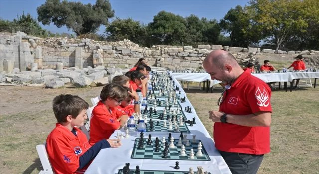 Teos Antik Kenti, satrançta ustaöğrenci buluşmasına ev sahipliği yaptı