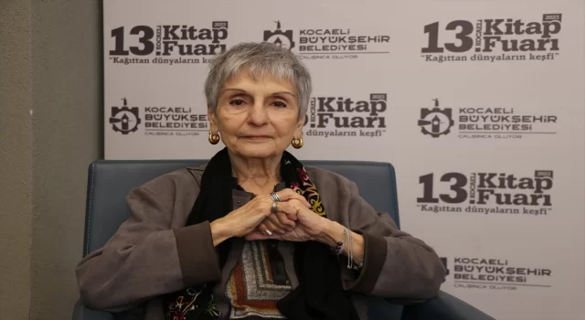 Mehmet Akif Ersoy’un torunu Selma Argon Ersoy, 13. Kocaeli Kitap Fuarı’na katıldı: